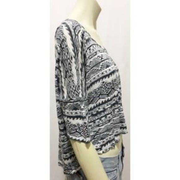 H.I.P. Large Black and White Aztec Print Crop Top - Picture 5 of 8